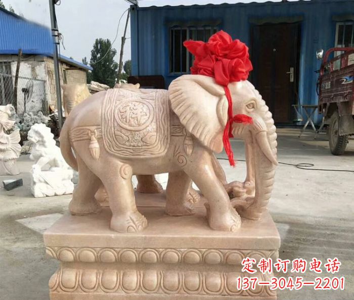 信阳欣赏晚霞红,给家里添大象雕塑