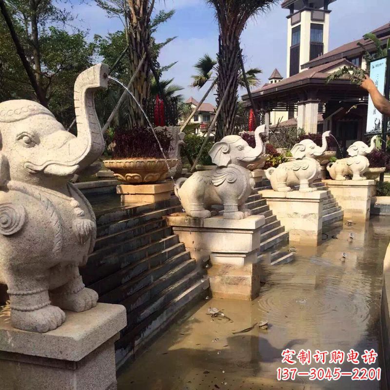 信阳雕刻精美的大象雕塑