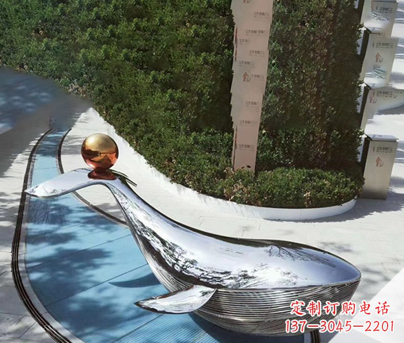 信阳镜面不锈钢海豚,一种质感的诠释