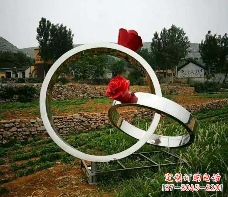 信阳中领雕塑:高贵精致的镜面不锈钢戒指雕塑