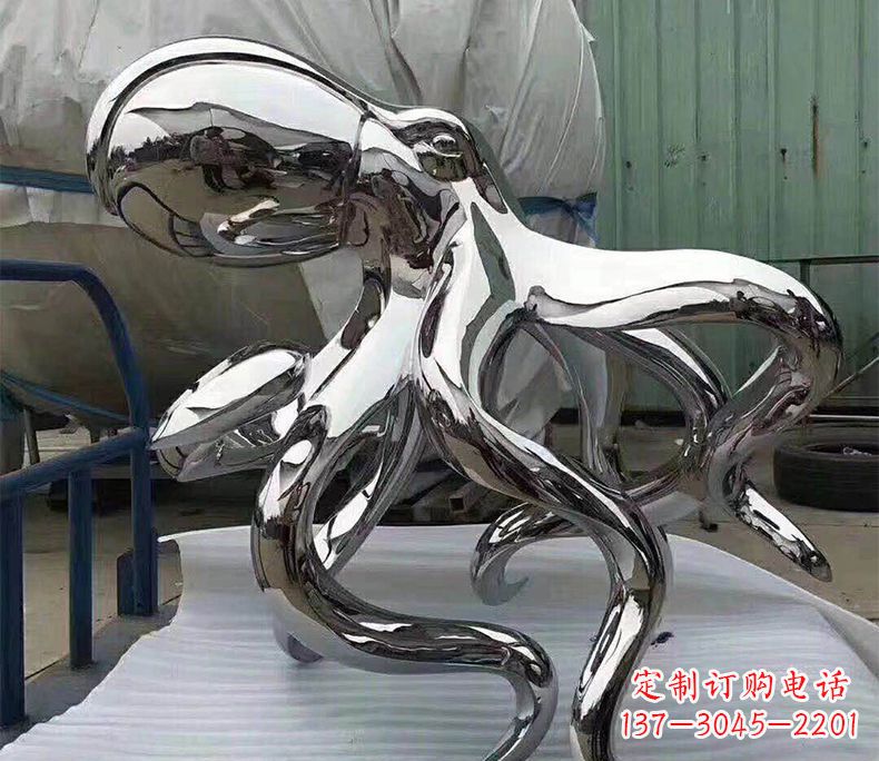 信阳精致华丽的镜面不锈钢章鱼雕塑