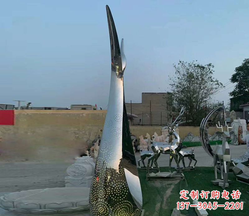 信阳高雅优雅,中领雕塑定制不锈钢抽象天鹅雕塑