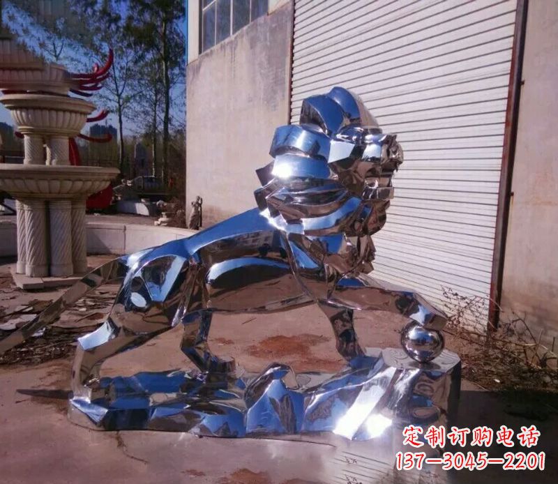 信阳中领雕塑推出的不锈钢狮子雕塑,极具艺术价…