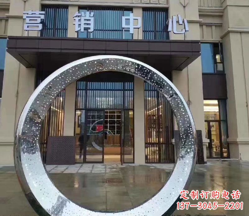 信阳镜面时尚圆环不锈钢雕塑