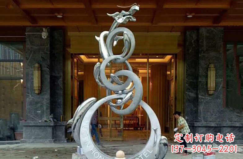 信阳中领雕塑高端定制不锈钢龙门雕塑