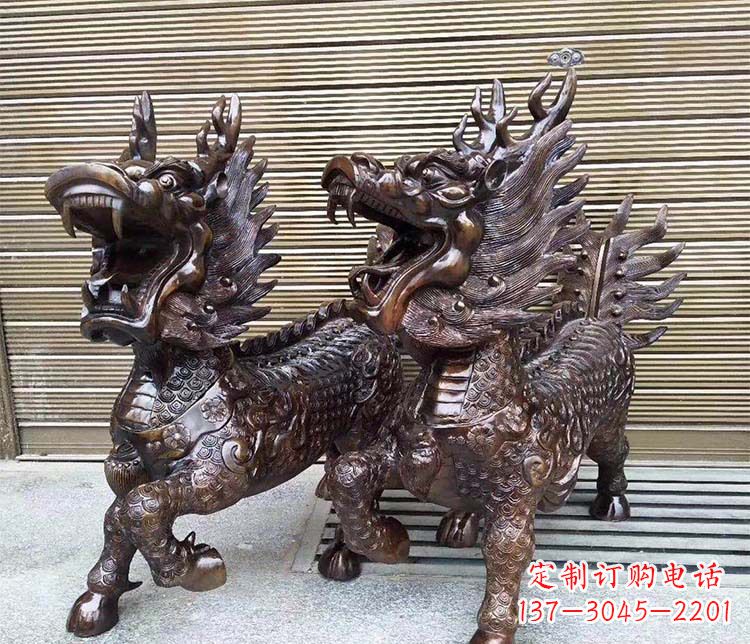 信阳中领雕塑:专业定制酒店门口招财麒麟铜雕
