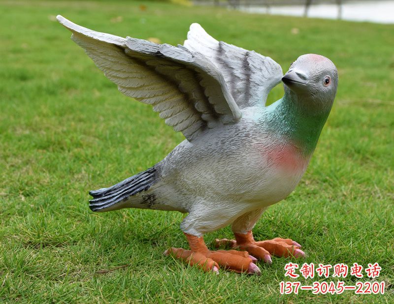 信阳深具历史意义的和平鸽雕塑