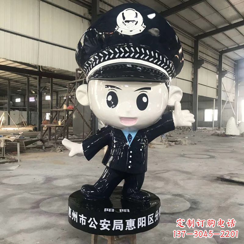 信阳可爱警察雕塑,萌趣满满!