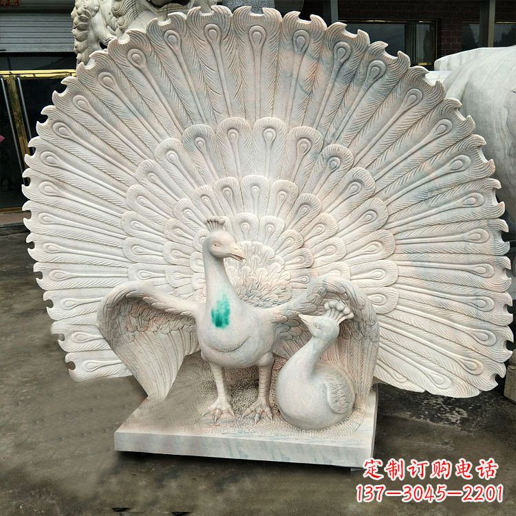 信阳汉白玉孔雀雕塑,传统工艺精致塑造