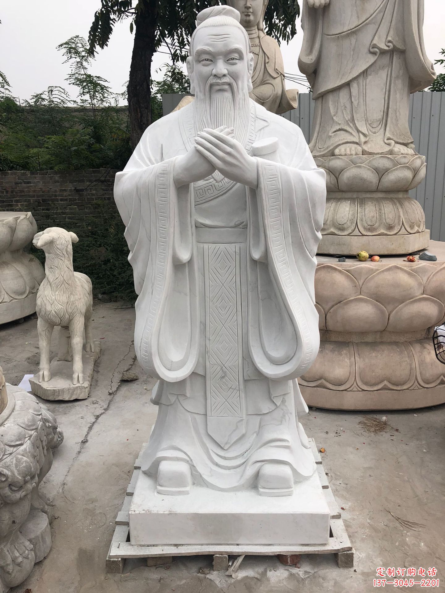信阳孔子铜雕塑,重现传统文化的荣耀