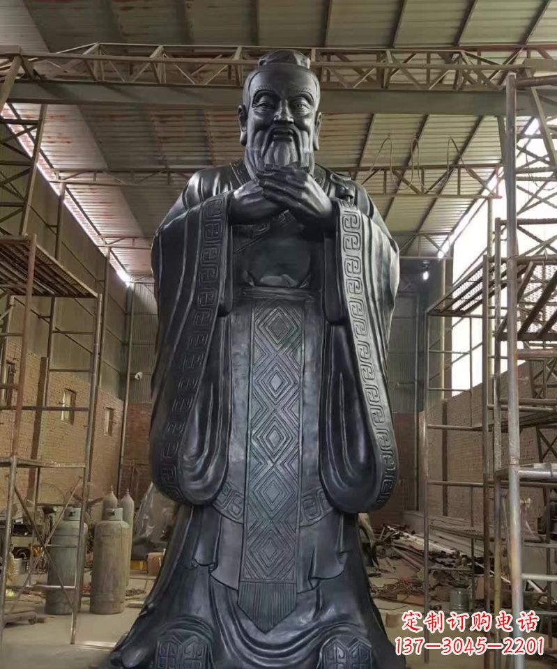 信阳表彰传统文化,尊贵的孔子雕塑