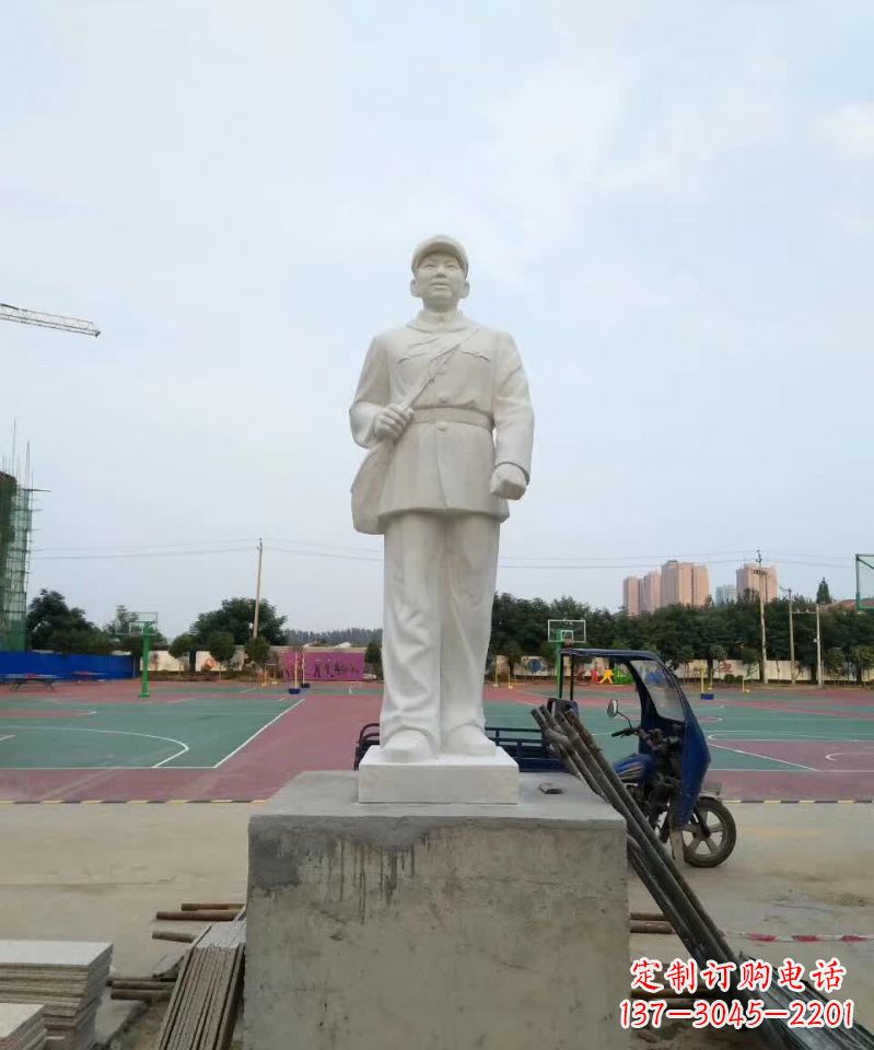 信阳精美雷锋石雕,纪念伟大的民族英雄