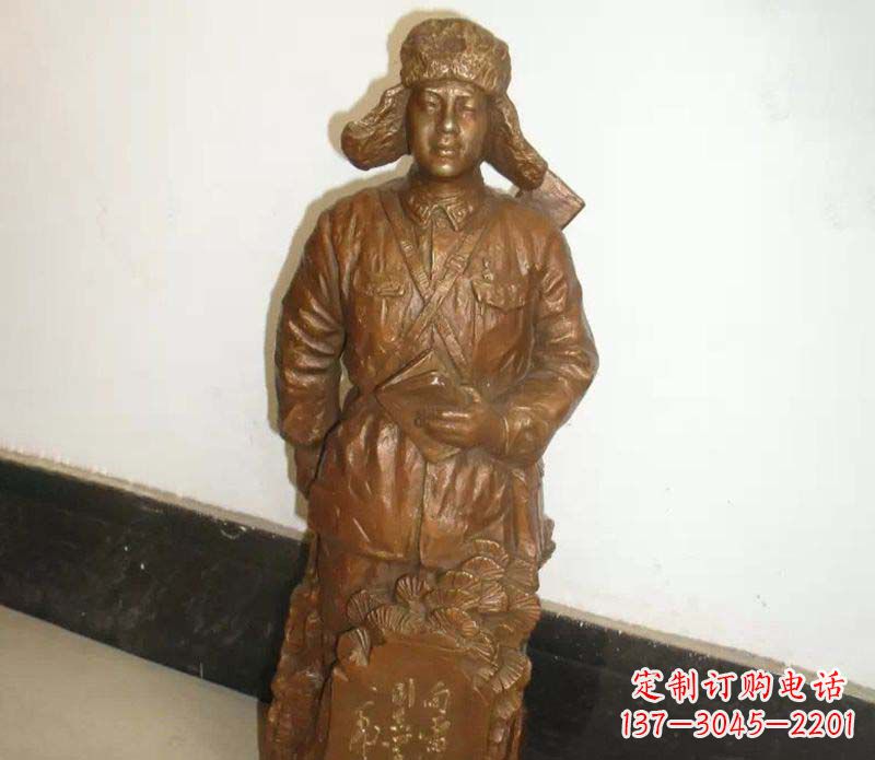 信阳纪念雷锋的精美铜雕