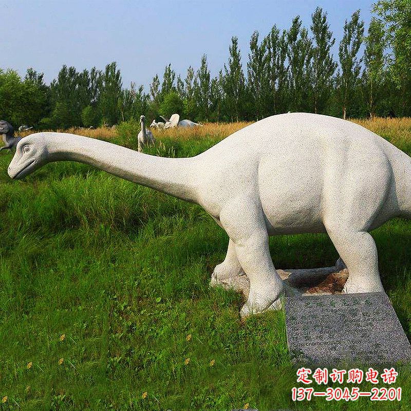 信阳雕塑精美,细节精准,呈现出自然风情,瑞士红宝石动物雕塑