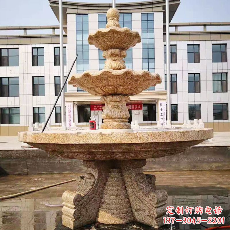 信阳中领雕塑的精美莲花石雕