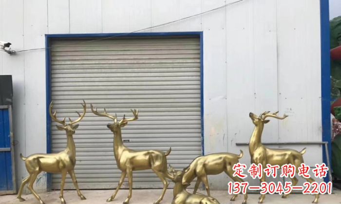 信阳高贵典雅的鹿群铜雕