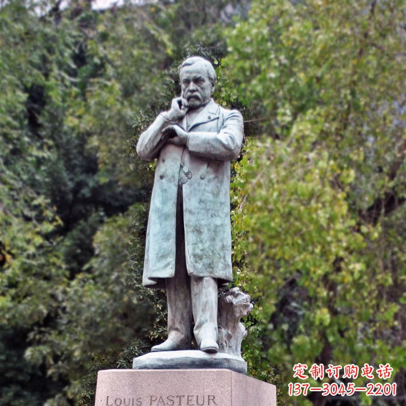 信阳领雕塑-路易斯·巴斯德站姿雕像