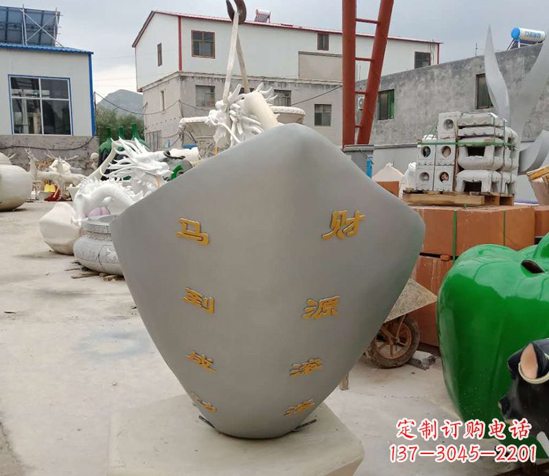 信阳精美元宝雕塑,马到成功!