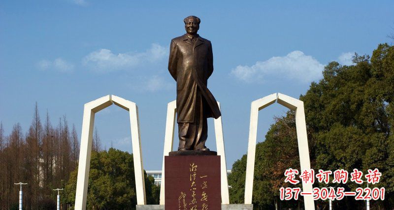 信阳纪念性毛主席铜雕,您的精致礼物