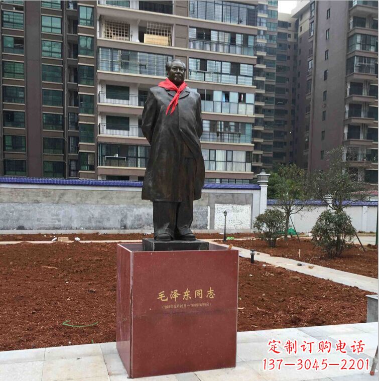 信阳毛主席伟人铜雕,让传承历史文脉!
