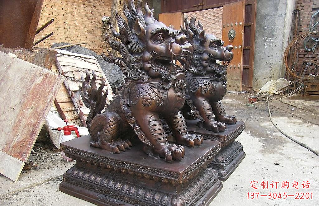 信阳传统工艺精制–钜细工艺麒麟铜雕