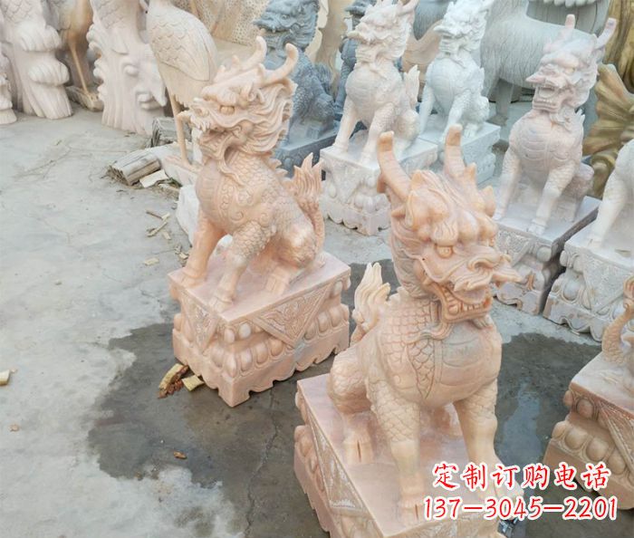信阳华丽夺目,雕琢精美的麒麟石雕