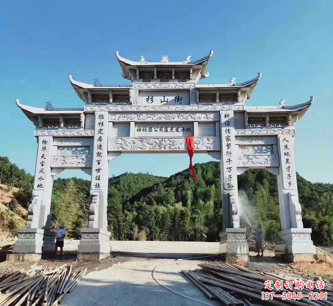 信阳中领雕塑:精美牌坊雕塑