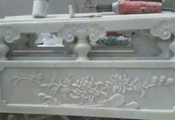 信阳汉白玉花朵浮雕栏板，精致深具视觉立体感