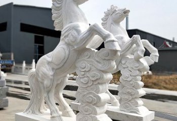信阳精美马踏祥云石雕，栩栩如生