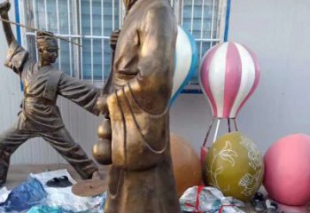 信阳传承中医华佗的传奇—华佗名医铜雕