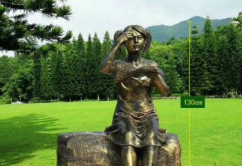 信阳精美的女孩铜雕塑，展现活力与青春