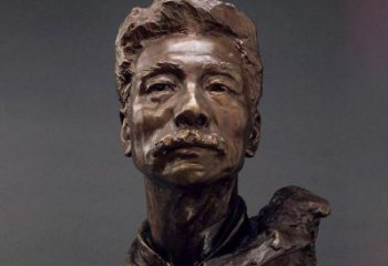 信阳鲁迅校园名人铜雕，展现鲁迅文学精神