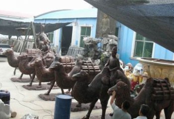 信阳骆驼公园动物铜雕魅力无限