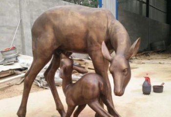 信阳母子鹿公园动物铜雕——精美绝伦