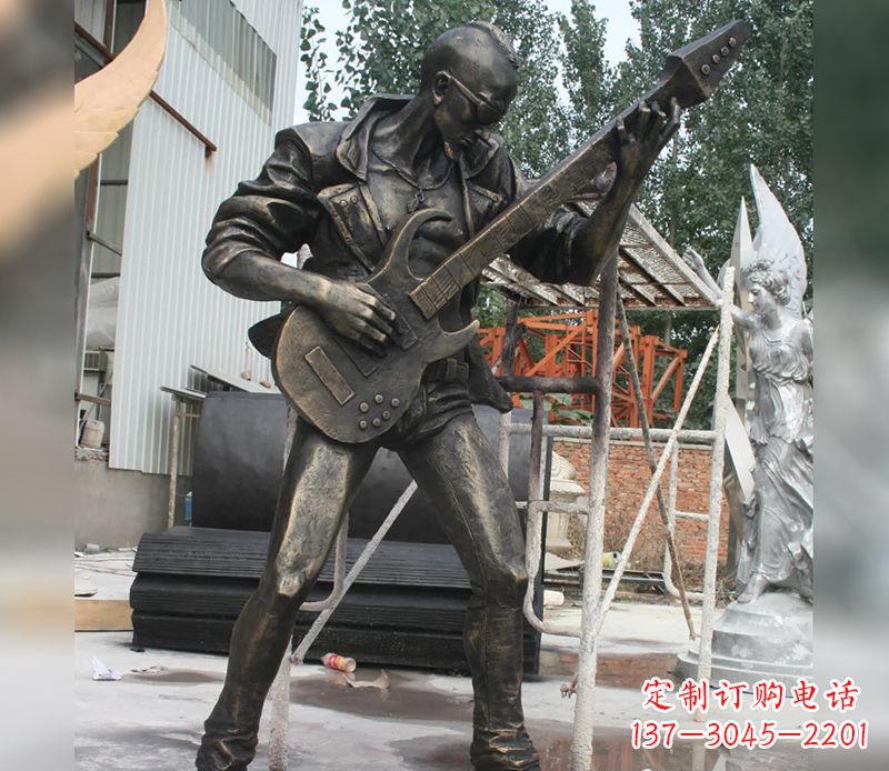 信阳艺术化的铜雕吉他,给你不一样的审美体验