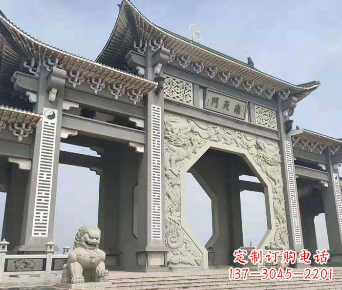 信阳南天门牌坊石雕,工艺精美,精雕细琢