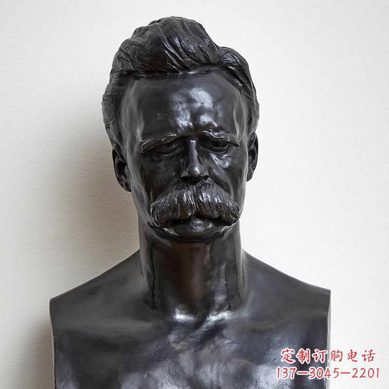 信阳尼采石雕头像,独特而华丽