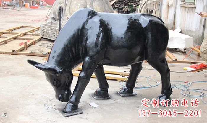 信阳把传统牧场风情带回家,领雕塑的艺术牛雕塑等你来!