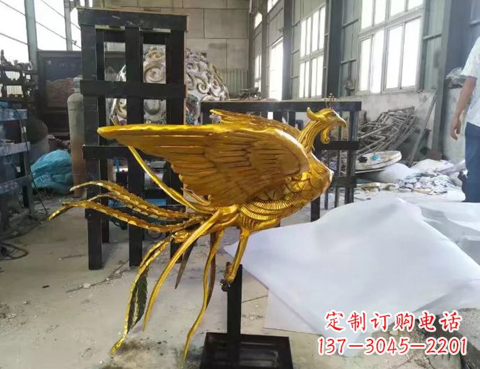 信阳精美凤凰雕塑漆金无双