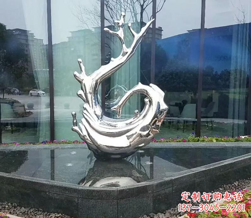 信阳炫耀雕塑——不锈钢火苗抽象雕塑