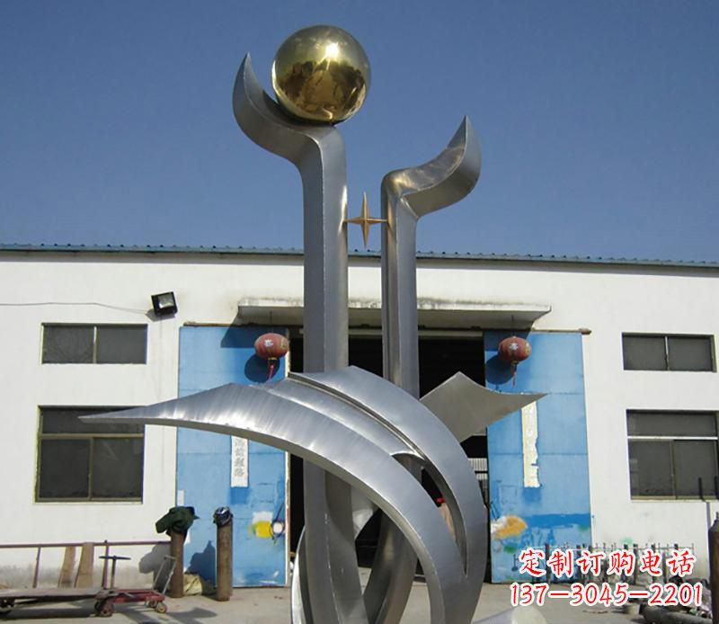 信阳中领雕塑:不锈钢树叶雕塑,精美绝伦