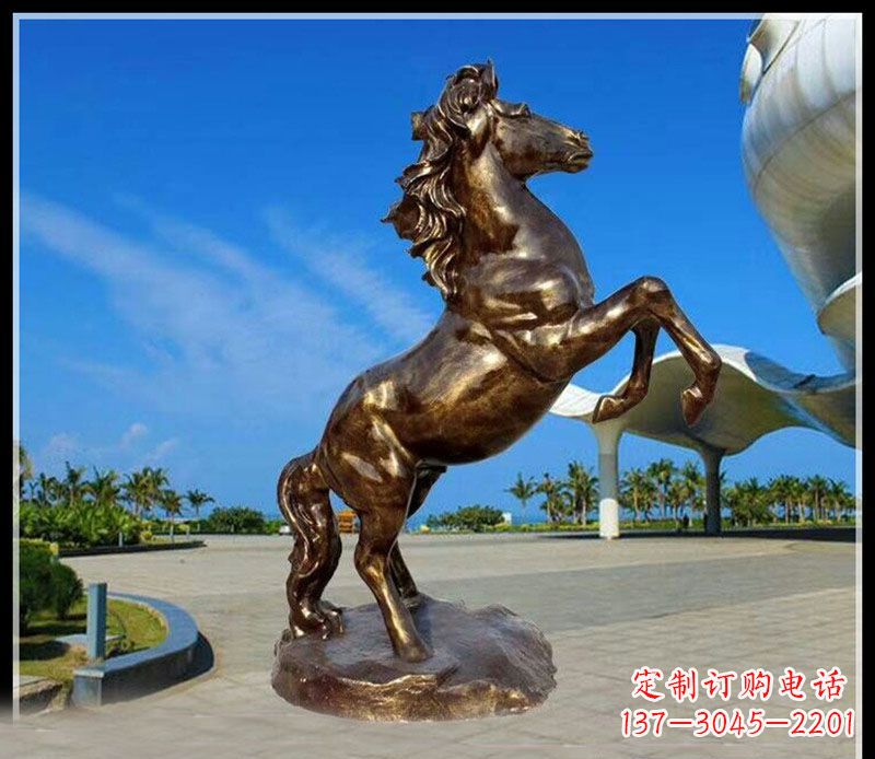 信阳专业领先的马雕塑定制服务