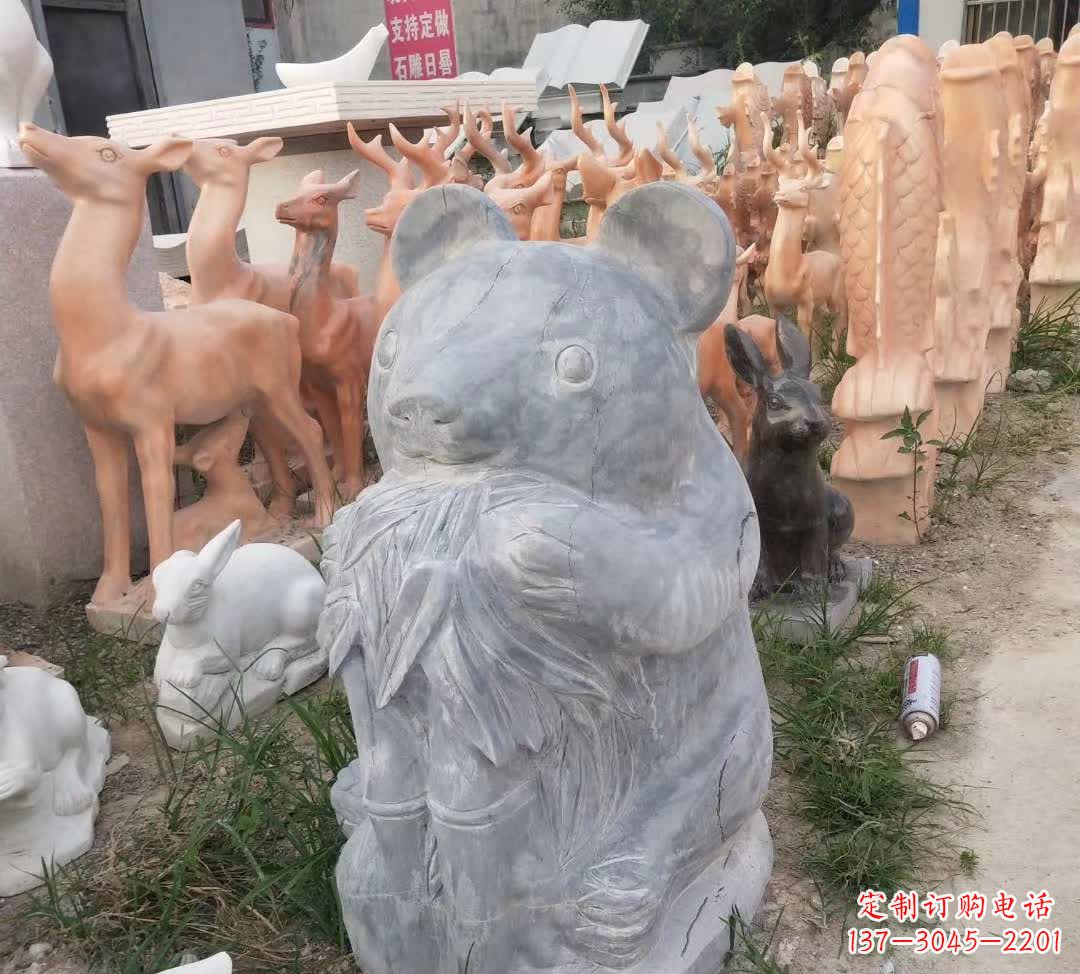 信阳青石熊猫雕塑,传承古典文化