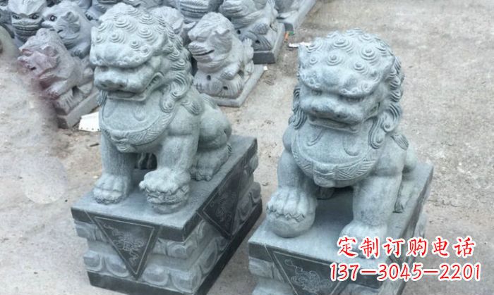 信阳青石小狮子门口石雕,精美传统风格