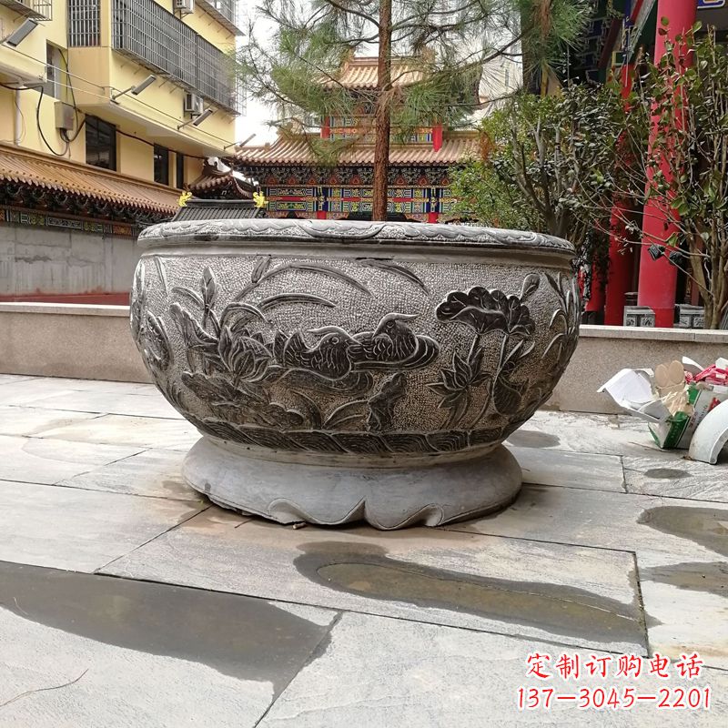 信阳青石仿古风格鱼缸雕塑