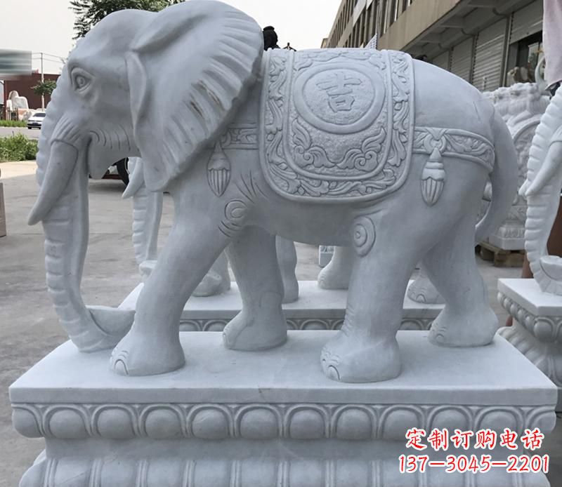 信阳青石纳福动物大象雕塑,完美缔造家庭装饰风景
