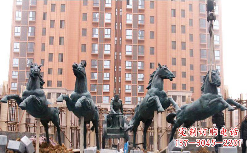 信阳精美青铜马拉车广场雕塑
