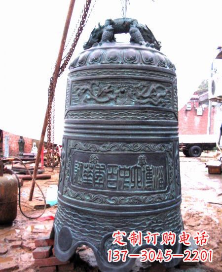 信阳精美历久弥新的青铜钟雕塑