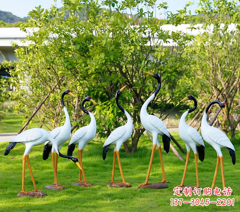 信阳若尔盖草原仙鹤,瑰丽雕塑令人驻足