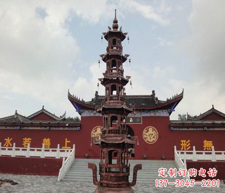 信阳三足铜香炉雕塑,精美绝伦